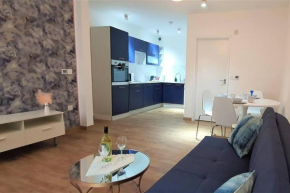 Glamour no2 Flat